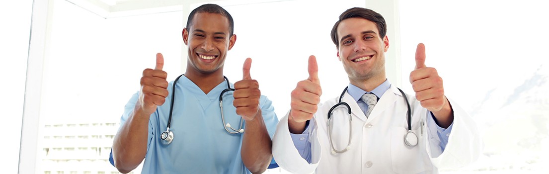 Stop Smoking Hypnosis Los Angeles, photo of two doctors with thumbs up.